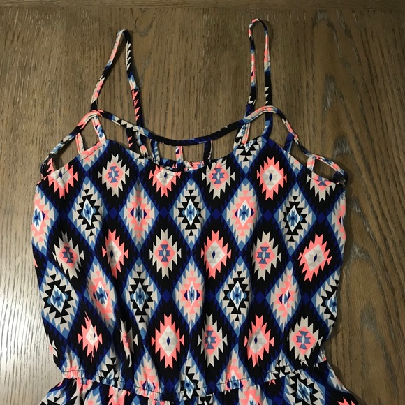 Multicolor pattern romper - Picture 3 of 7